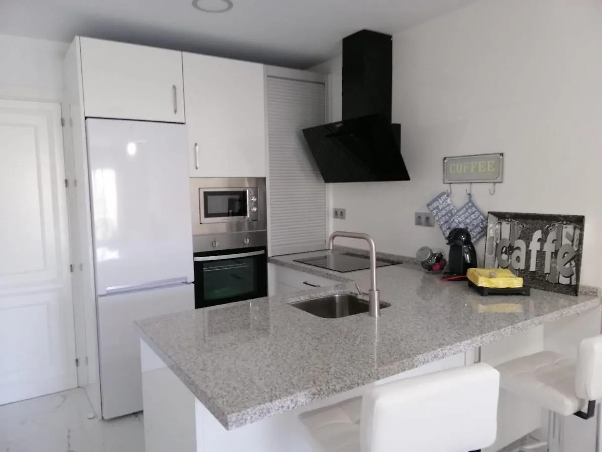 Apartamento 315 en paseo marítimo 96 Fuengirola 0*,